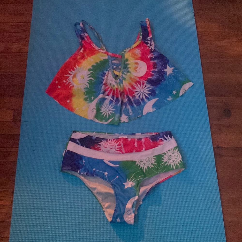 Bikini warn once’s has been washed like five times since